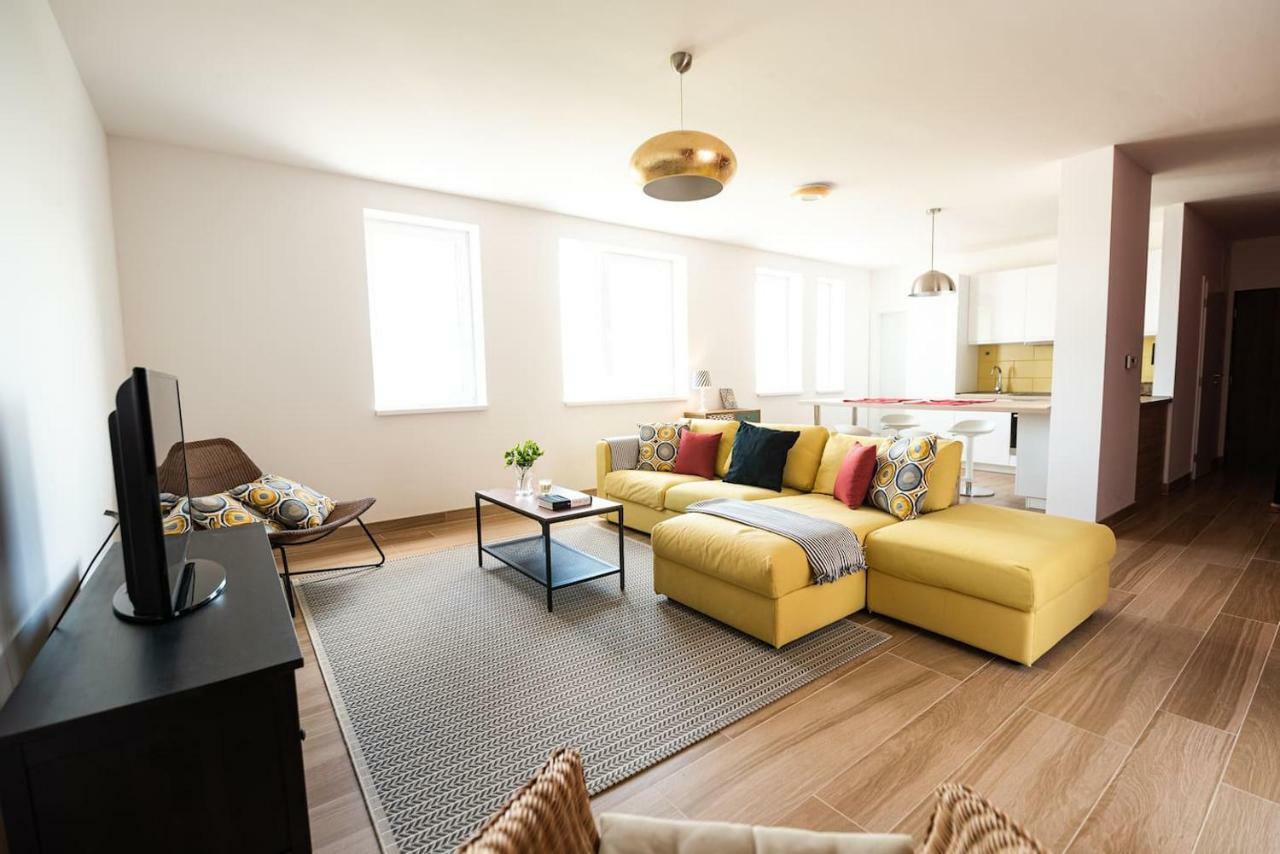 Private 5 Star 3 Room Flat And In-Door Pkg Nitra Exterior foto